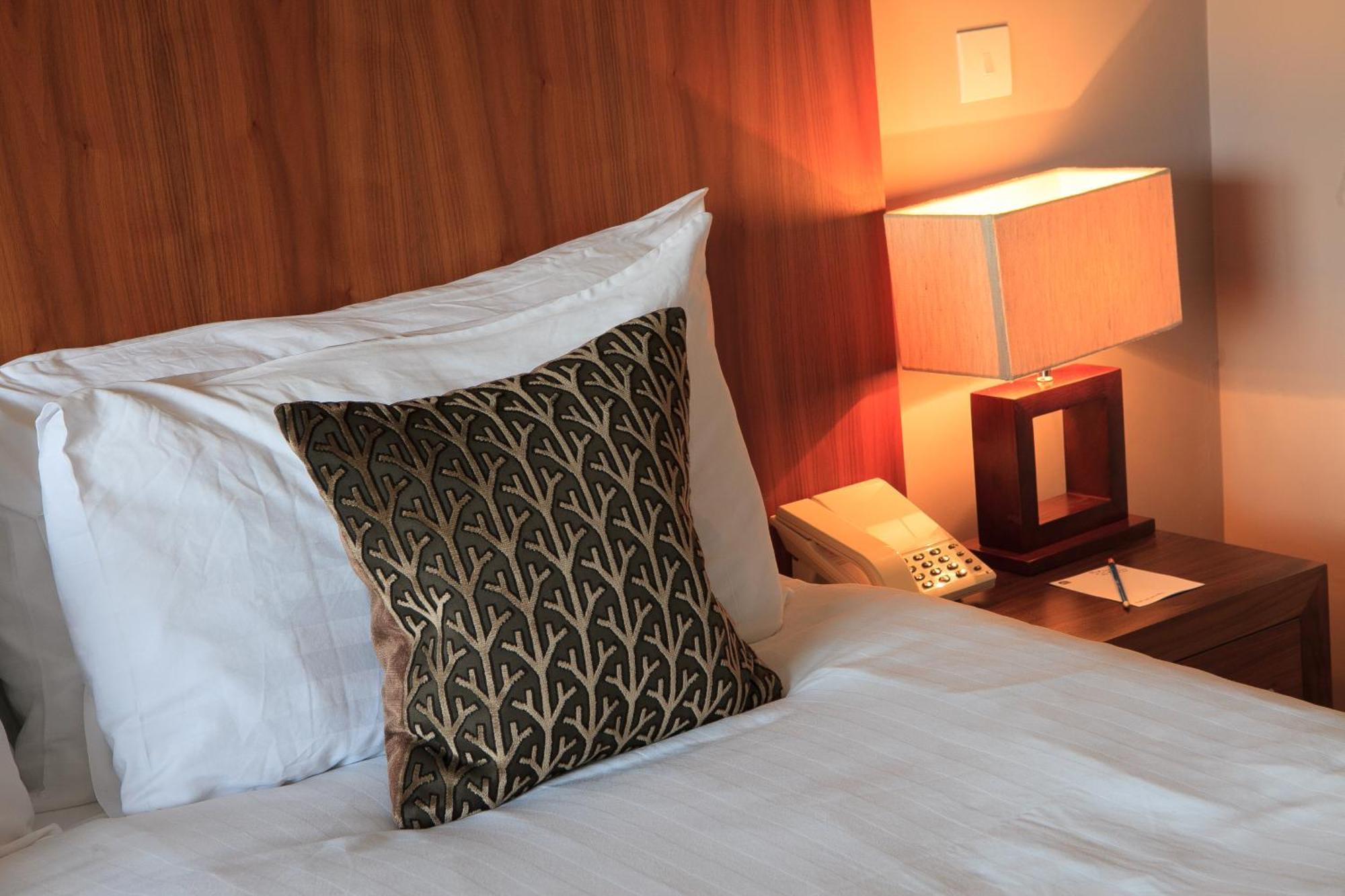 Best Western Plus Centurion Hotel Midsomer Norton Chambre photo